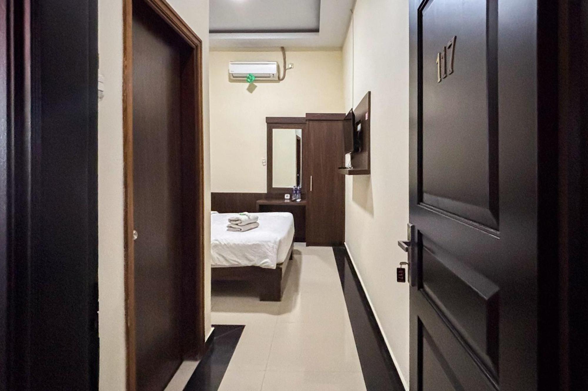 בנדר למפונג Urbanview Alfiya Hotel Lampung מראה חיצוני תמונה