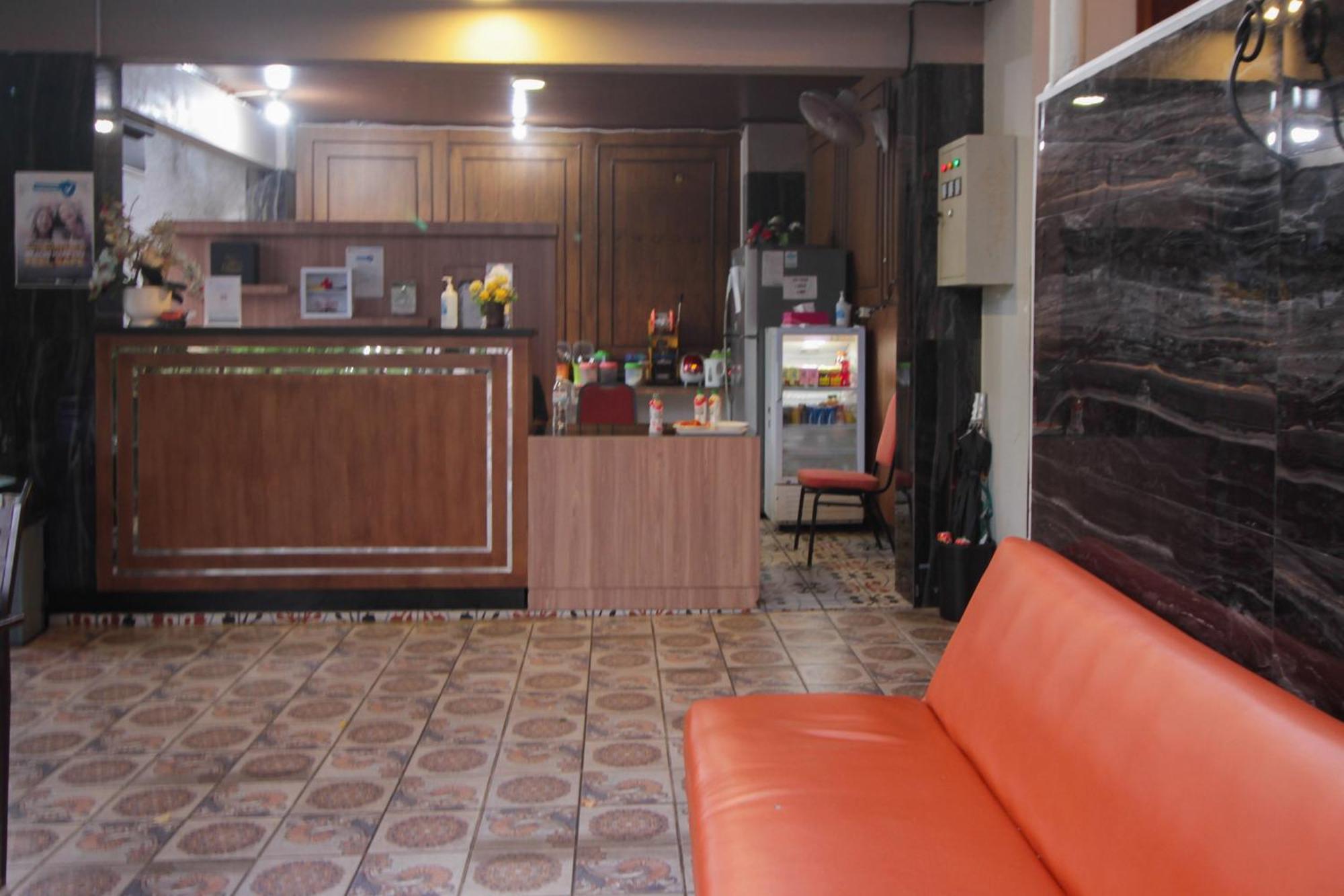 בנדר למפונג Urbanview Alfiya Hotel Lampung מראה חיצוני תמונה